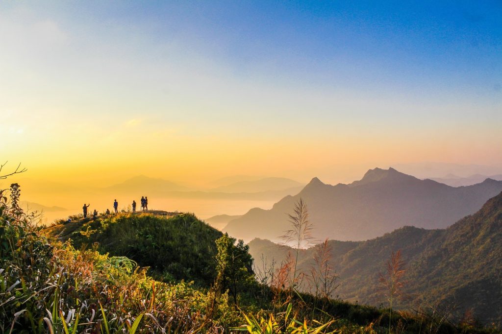 Hizmetler Photo Of People Standing On Top Of Mountain Near Grasses 733162 1024x682 1